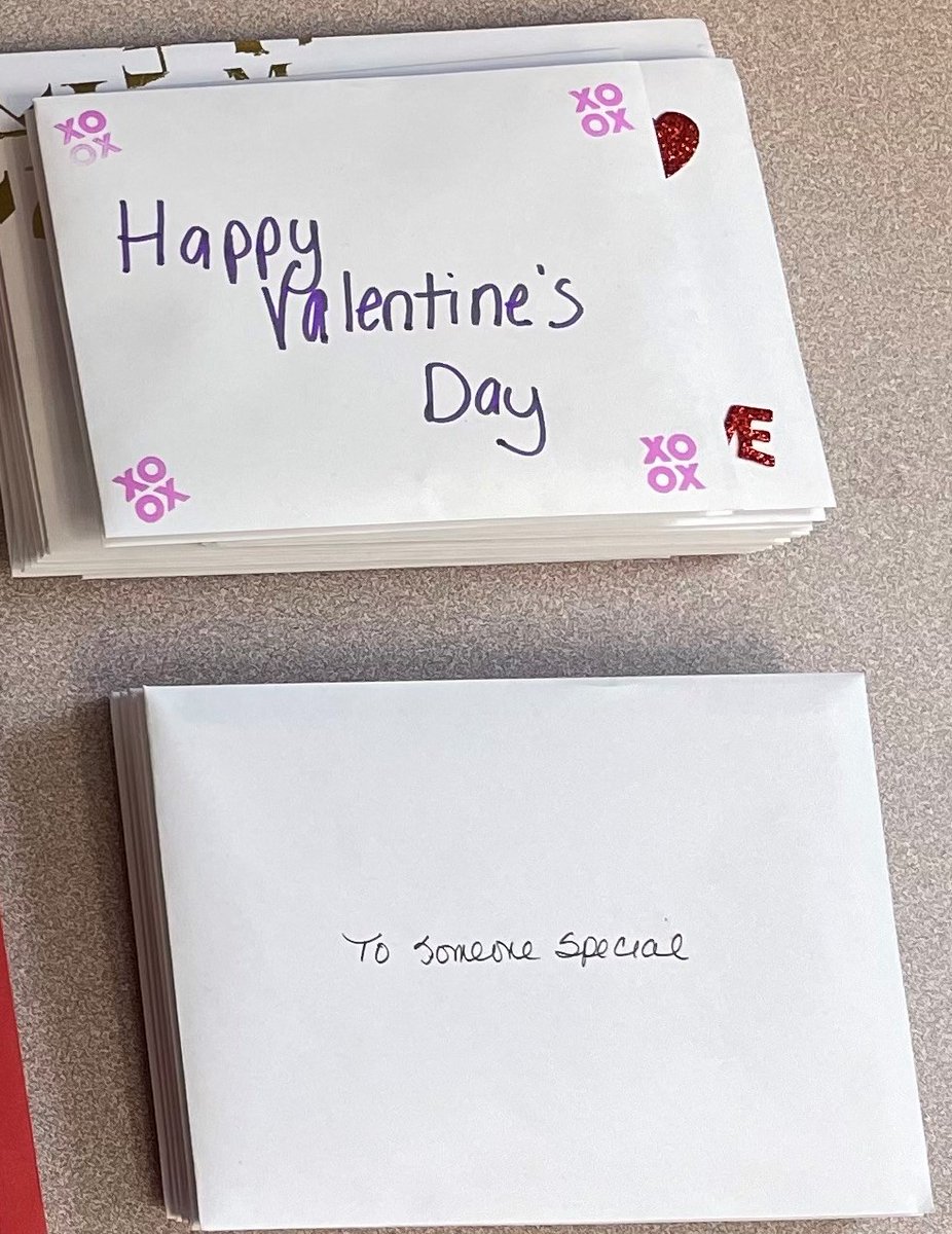 MealsRI's tweet photo. #mealsonwheelsri homebound clients will "heart" these handmade #ValentinesDay2023 cards made for them with love by @WashTrust team members this year! Thank you #WashTrust for helping us be #MoreThanAMeal https://t.co/DCjpkTsFq8