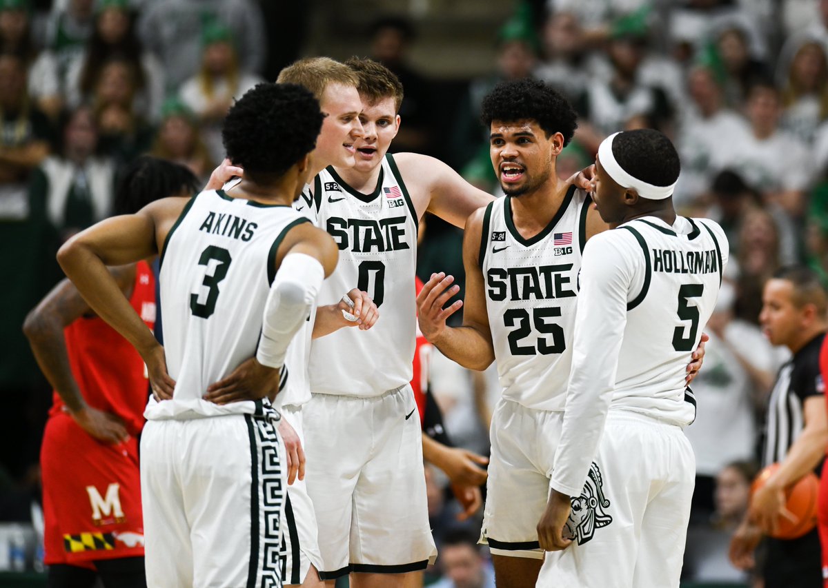 michiganstateu's tweet photo. Good morning, and Go Green! https://t.co/zj3tNxsUTJ
