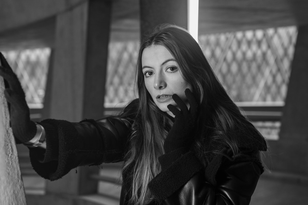 roxane_bfls's tweet photo. Shooting à Rennes / on essaie des choses 📷 https://t.co/AK0uEaX8Wg