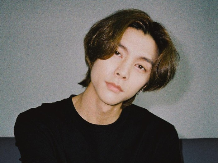Chicago boy, our dj, and handsome boy, Jhonny Suh!! 
Happy Birthday!! Hope this year always bring happiness
#JohnnysWEST  #쟈니 #NCT127 
#온세상이_컬러풀_쟈니데이
#TimeToSUHlebrate 
#HAPPYJOHNNYDAY
