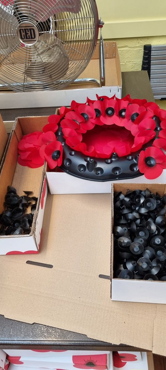 Dr Glen Dighton (@glendighton) on Twitter photo Grateful for a very educational and poignant tour of Lady Haig's Poppy Factory. Thank you Womble and <a href="/poppyscotland/">Poppyscotland</a> for hosting us as part of the <a href="/Vet_Families/">The UK Veterans Family Study</a> Scotland outreach tour. Genuinely a really worthwhile visit if you're in Edinburgh! Grateful for a very educational and poignant tour of Lady Haig's Poppy Factory. Thank you Womble and <a href="/poppyscotland/">Poppyscotland</a> for hosting us as part of the <a href="/Vet_Families/">The UK Veterans Family Study</a> Scotland outreach tour. Genuinely a really worthwhile visit if you're in Edinburgh!
