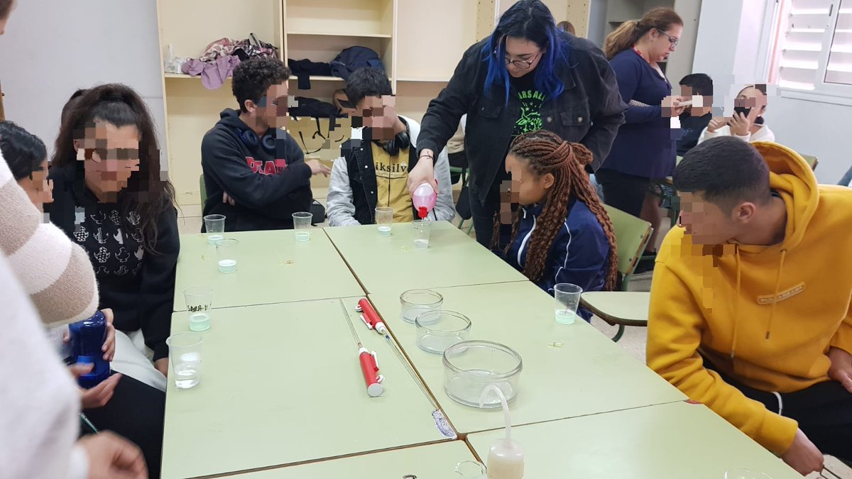 🔎Finalmente, acabamos la actividad desarrollando un taller sobre ADN antiguo, donde 32 alumnos y alumnas de 4º  de la ESO 👦👧 aprendieron sobre muestras arqueológicas de Canarias🧬