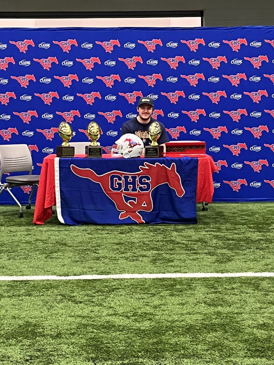 Congratulations to Team 103 Seniors for signing today to continue their football careers! 
@drewnelson2411 to @Harding_FB 
@parkerpolk4  to @ACUFootball 
@MaxLivingston11  to @DartmouthFTBL 
@MasonTrav71 to @ETBU_Football