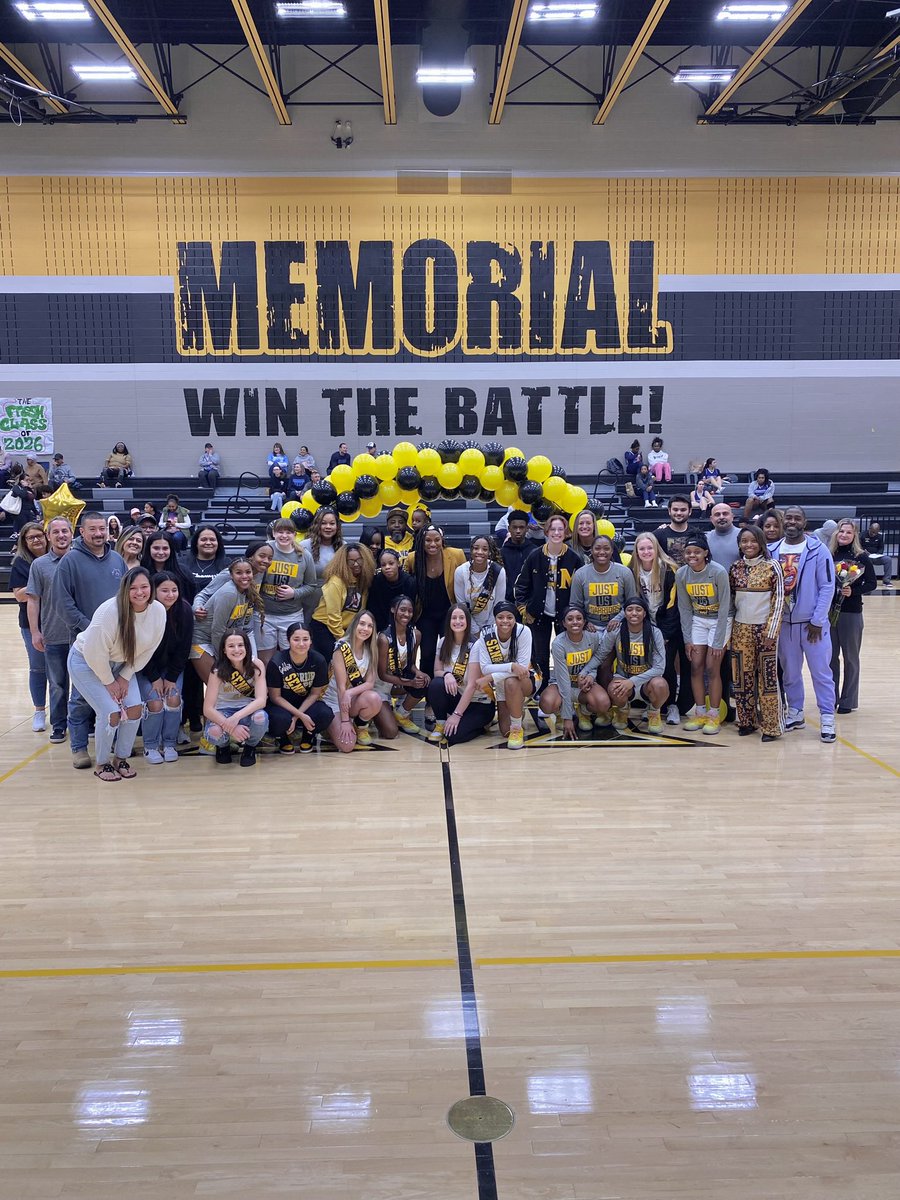 GBBWarriors's tweet photo. Thank you Warriors for packing the house for our 7 𝐫𝐞𝐦𝐚𝐫𝐤𝐚𝐛𝐥𝐞 seniors. 

Gheisar, Angel, Kenzie, Carmen, Nonah, Jakayla, and Gabbie y’all have represented our program gracefully &amp; we will love y’all forever. 

𝚃𝚒𝚖𝚎 𝚏𝚘𝚛 𝚙𝚕𝚊𝚢𝚘𝚏𝚏𝚜! 🤫🏀🏆
#districtchamps https://t.co/prhtdxo2os