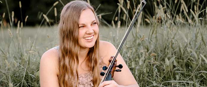 Deeper in Love - new single from Carley Arrowood
ow.ly/YLxW50MNfwG      #bluegrass  #newsingle  #bluegrassgirl