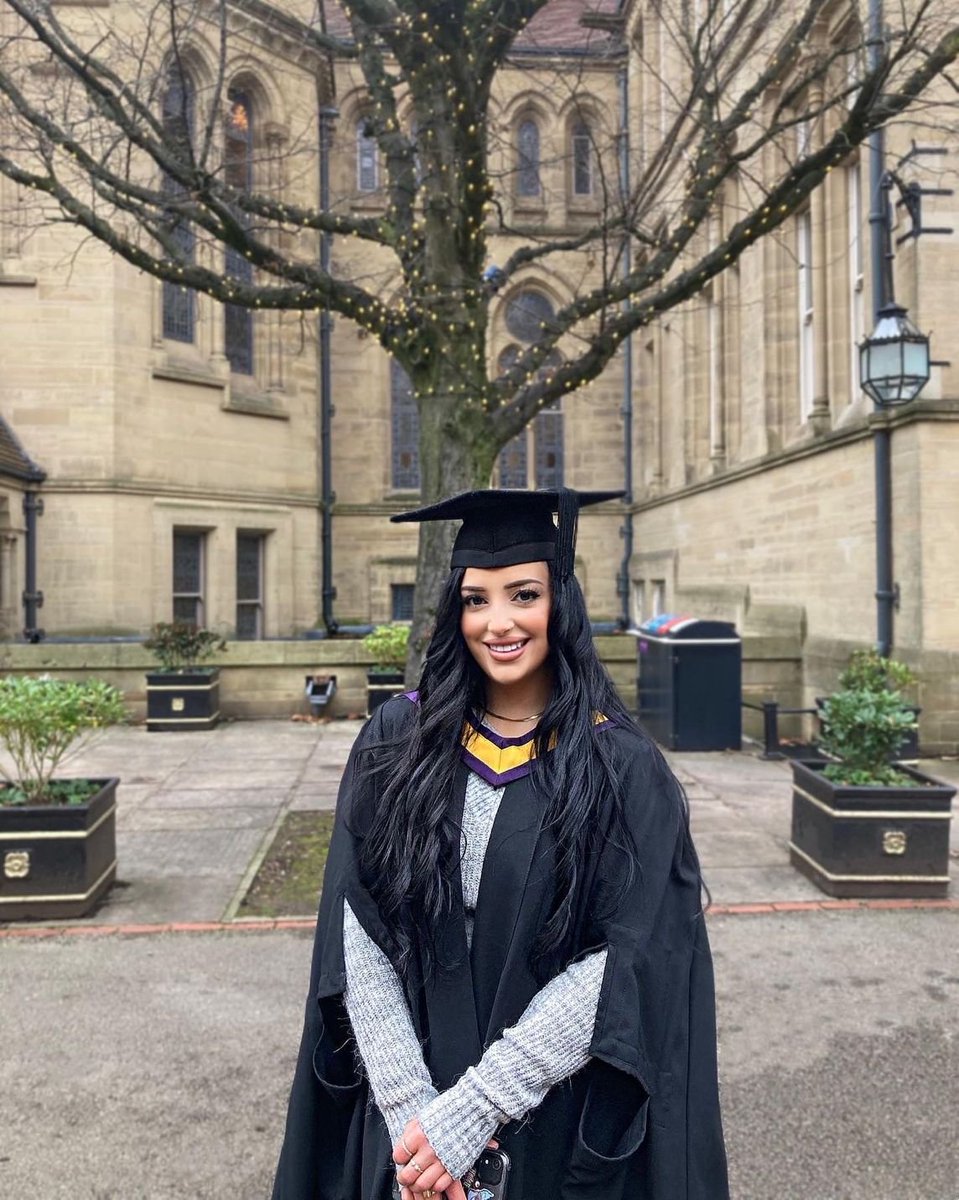 We cannot forget our research technicians! One example is the fantastic Mazie Gatt, who uses placenta perfusion to investigate drug transfer across the placenta. She was awarded the <a href="/tommys/">Tommy's</a> bursary for her masters in 2021, and has raised over £1000 for <a href="/tommys/">Tommy's</a> via charity runs!