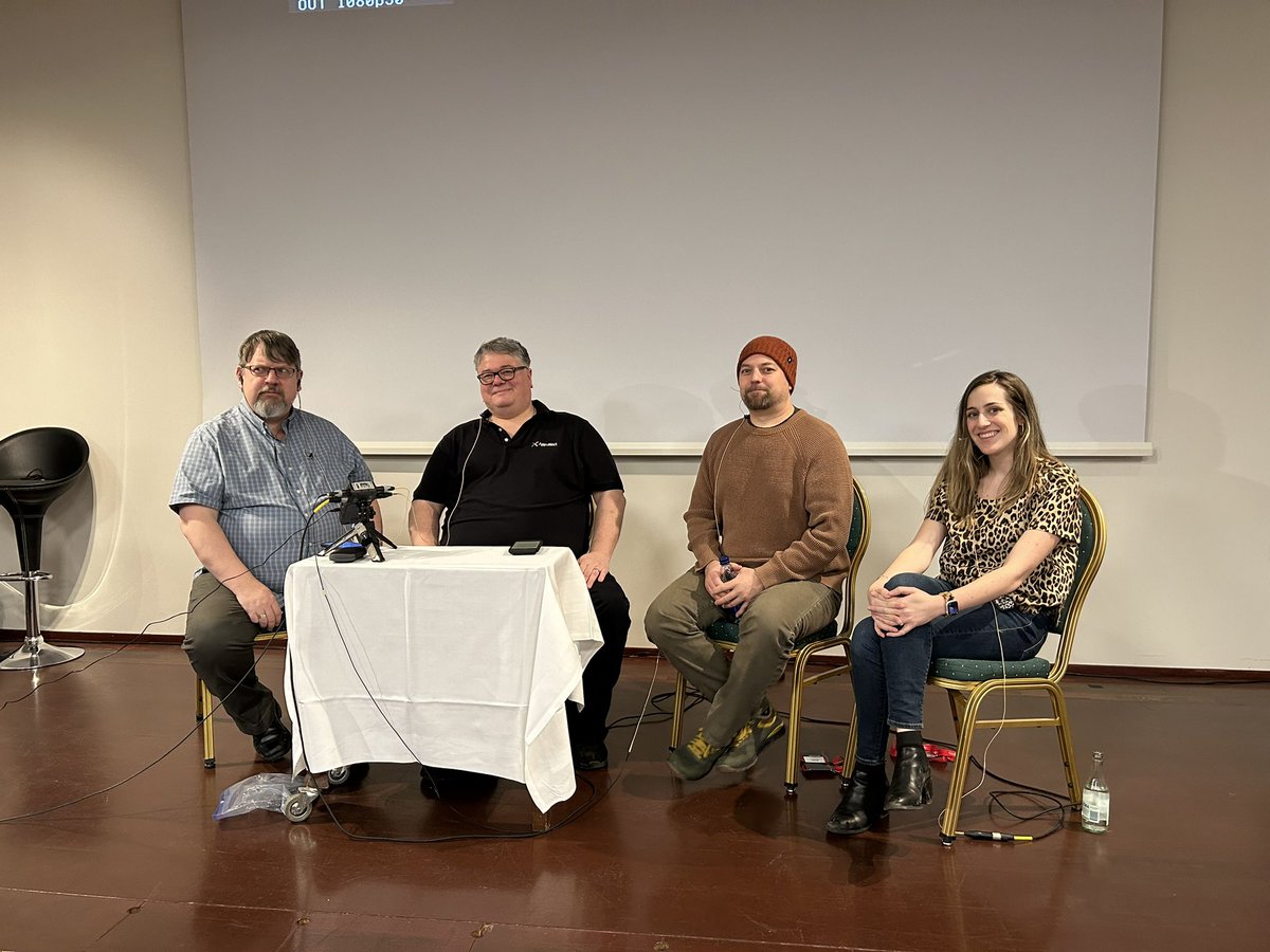 hindrikes's tweet image. .NET Rocks live with @richcampbell, @carlfranklin, @davidortinau and @maddymontaquila!

#dotnetrocks #dotnet #dotnetmaui
