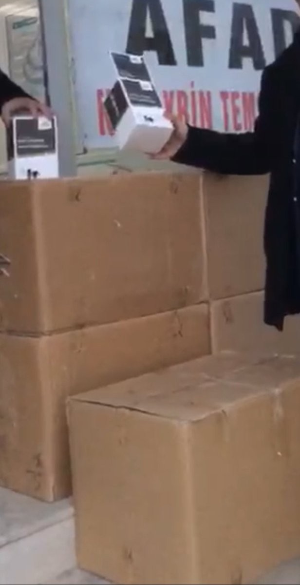 Bugun hayırseverlerin satın aldığı 150 adet içlik AFAD şubesine teslim edildi.

#yardımkampanyası