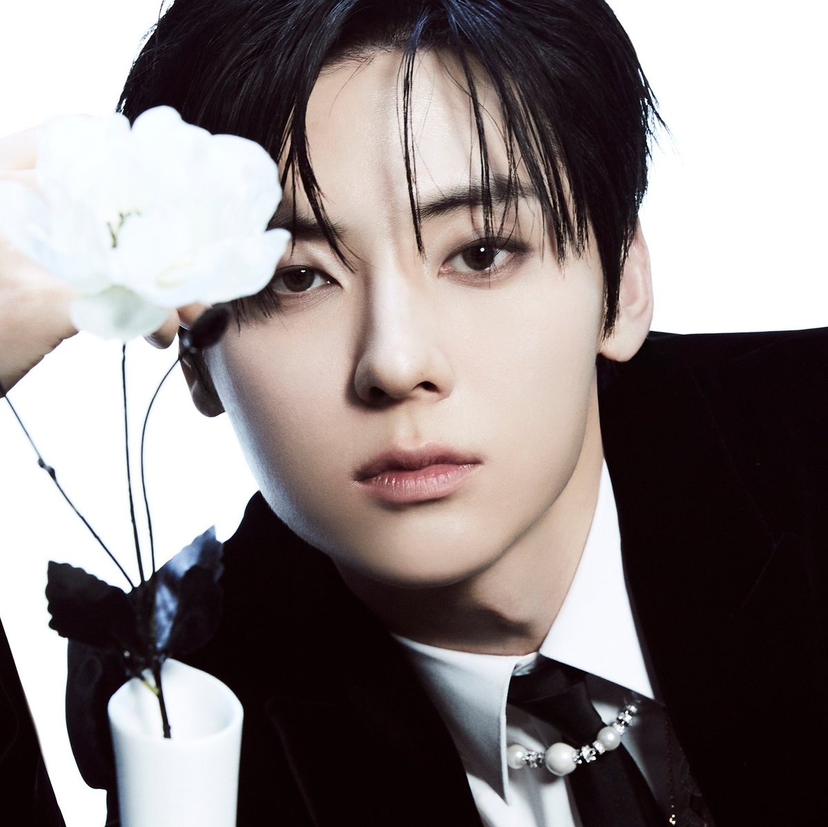 stern_mh's tweet photo. 얘드라 이게 동일인물이란다 https://t.co/6D5iBXw1M2