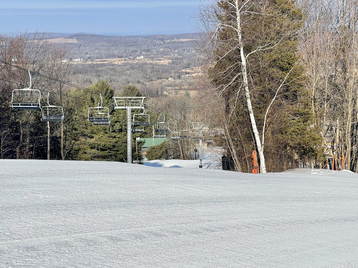 mountpeter's tweet photo. We have made a motherlode, err - mountain load of snow this past week and our mountain looks gorgeous in its winter coat! #mountpeter #skiseason #skiing #snowboarding #iskiny #ilovemyjob https://t.co/BikmITDJmD