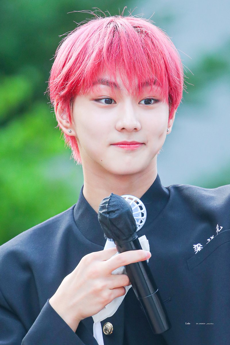 lolo__29's tweet photo. 1년중 가장 행복한 하루 보내🎂 #HAPPY_JUNGWON_DAY
#빛나는_스무살_냥정원_레쭈고 https://t.co/3RMME9Msxw