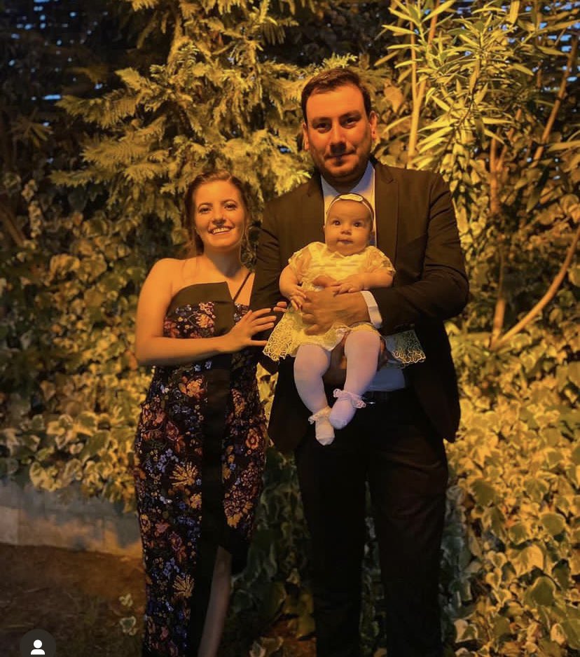 basiretyoksunu's tweet photo. Uğur metin kılınç 
Tuğba şerifler kılınç
Nil kılınç (bebek)

Sesleri geliyor 
Kaç saat oldu yardım edin nolur!

General Şükrü Kanatl��, Yavuz Sultan Selim Cd. No:6, 31030 Antakya/Hatay
@AFADBaskanlik @DepremDairesi @haluklevent @BabalaTv @OguzhanUgur https://t.co/5ldzcSy61D