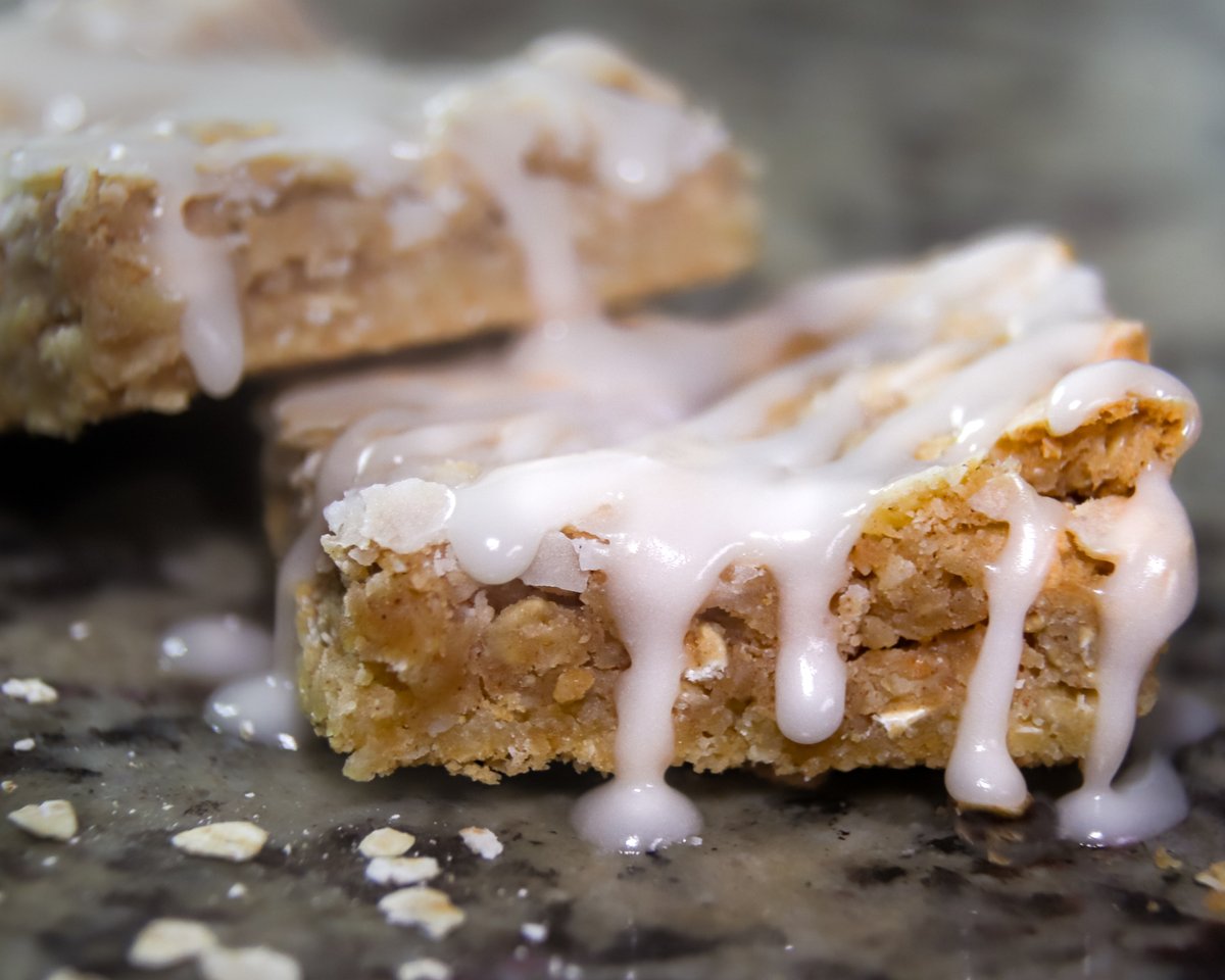 FEBRUARY'S TEST KITCHEN FLAVOR
ICED OATMEAL COOKIE GOOEY BUTTER CAKE!
Did your grandma have a cookie jar filled with Mother's Iced Oatmeal Cookies when you were a kid?
Get sentimental with Bettie Butter Cake's Iced Oatmeal Cake!
#bettiebuttercake #oatmeal #testkitchen #stlsweets