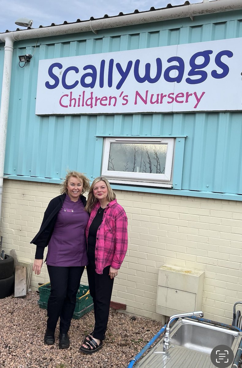 DandACYP's tweet photo. Big love &amp; congrats to Jacqui at Scallywags from @dundee_angus on successfully completing Level 4 #CYP Laura visited Jacqui &amp; manager Gill today to share a final professional discussion reflecting on her learning journey &amp; development 💙💜🌟🎉@AngusCouncil https://t.co/fMA5GxYj0t