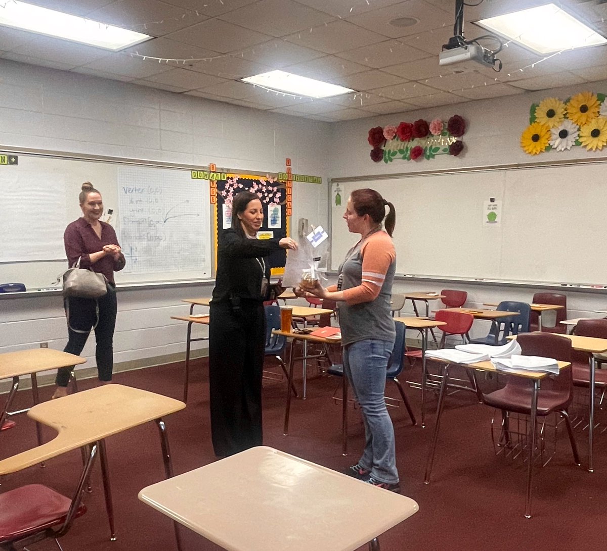 FBISD Multilingual Programs (@fbisd_msd) on Twitter photo Congrats to Ms. Humble for receiving the Equity and Access Award for excellent scaffolding and chunking of her Math lessons! The Land of Sunshine and Happiness (<a href="/KHS_Cougars/">Kempner High School</a>) are lucky to have her! 🤍 Congrats to Ms. Humble for receiving the Equity and Access Award for excellent scaffolding and chunking of her Math lessons! The Land of Sunshine and Happiness (<a href="/KHS_Cougars/">Kempner High School</a>) are lucky to have her! 🤍
