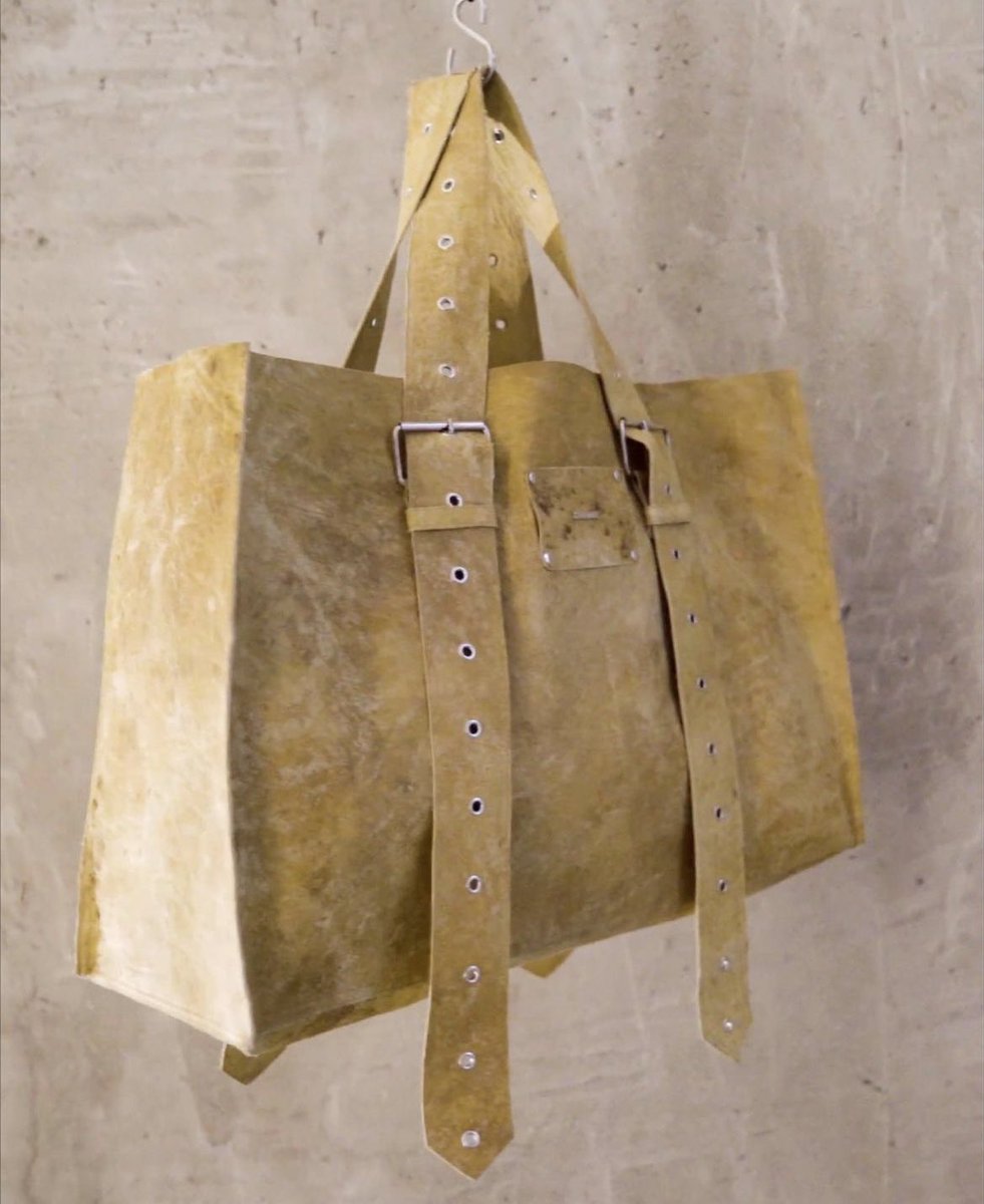 Madisonsinnov8's tweet photo. #deadwood a Swedish brand uses #reishimushroom materials as a leather substitute to create #sustainable and durable designs. Their #parisfashionweek collection showed off #chic looks with this innovative material. @mycoworks #mushroomleather #mycelium #leathersubstitute https://t.co/5PHFkzFrF9