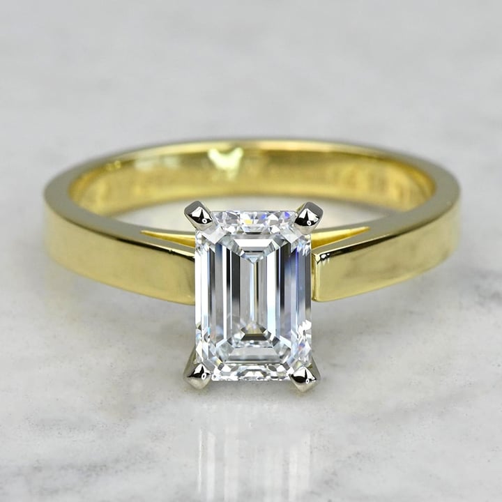 real_brilliance's tweet photo. A Stunning Lab Grown Emerald Cut Engagement Ring In Yellow Gold
https://t.co/Ngz07VWmdP https://t.co/0lVLKU46hs