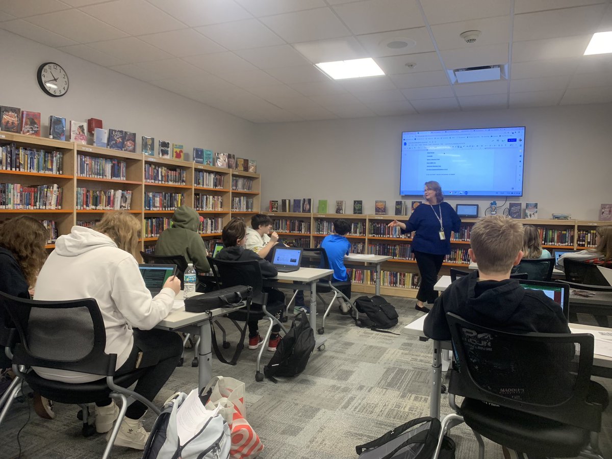 MisterDehn's tweet photo. 8th Grade Students learning about reliable sources with Mrs. Bay and Mrs. FitzSimons! #LifeSkill #MCSDExcellence https://t.co/RMHrlLkCXb
