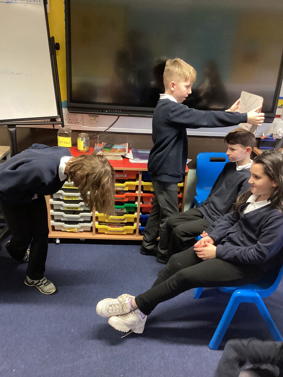 This term the class topic is “the wars of independence”. Today P5 learned about the life of King Alexander 3. As part of the lesson, the class performed “freeze frames” of different parts of Alexander’s life 😀