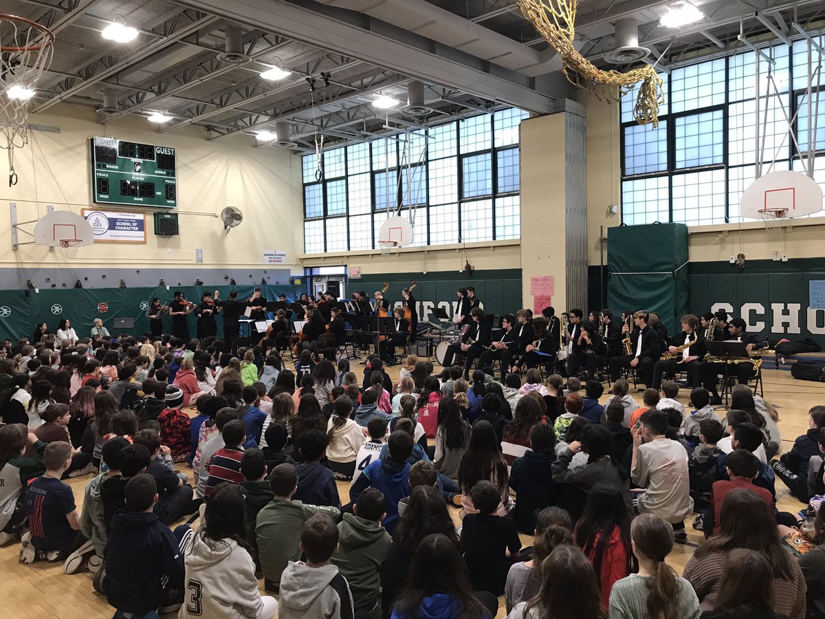 Emily Kluga tweet media