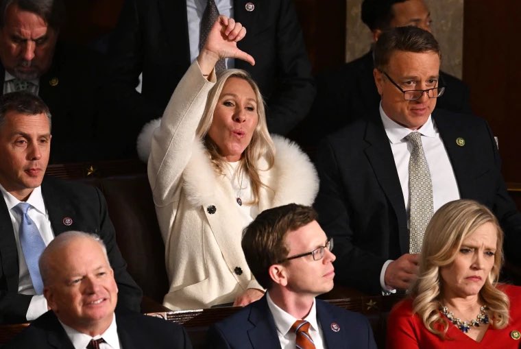 MsRachelElliot's tweet image. Was it just me or did the #SOTU have some Huger Games vibes when it came to fashion?