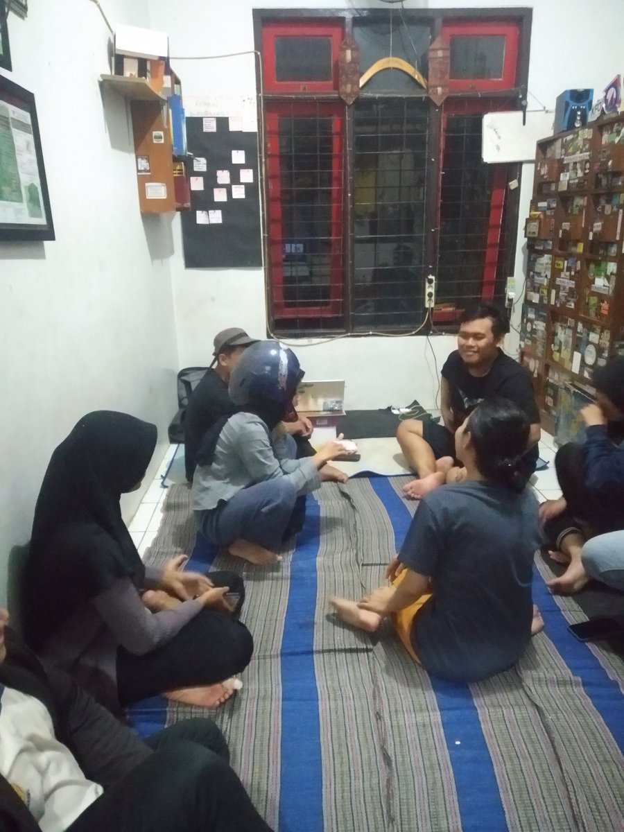 Rabuan asik di basecamp xixixixi