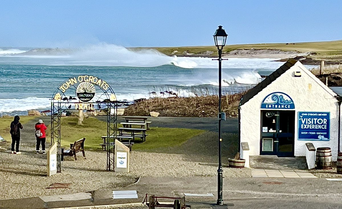 Wave watching at John O’Groats today! @jogsbrewery @NorthCoast500 @jogtrail @coastmag #wintermoments #waves