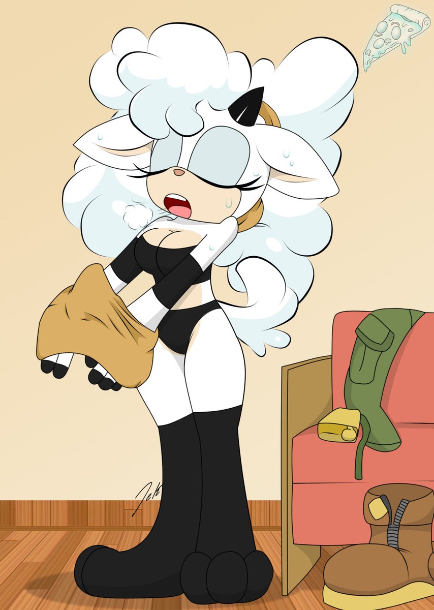 MySpookyPizza... on Twitter: "Good to be home🏠🐑 Starting to love