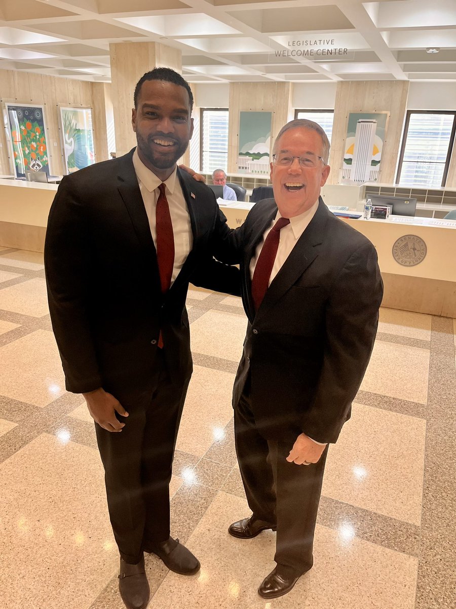 MannyMacMed's tweet photo. Very grateful to meet with @JeffAtwater, @ChipLaMarca, @EdmondsJervonte, &amp; others at the Florida Capitol for #FAUDay! 

I spoke about the Dr. McNeely Dream (M.D.) Project &amp; about @FAUMedSchool expansion plans! 

Excited for the future of medical education in #Florida &amp; beyond! https://t.co/ZUOrSiZWHW