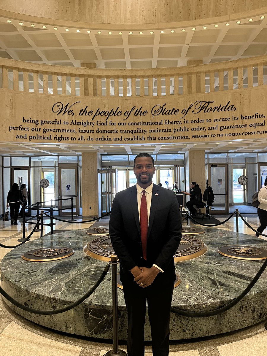 MannyMacMed's tweet photo. Very grateful to meet with @JeffAtwater, @ChipLaMarca, @EdmondsJervonte, &amp; others at the Florida Capitol for #FAUDay! 

I spoke about the Dr. McNeely Dream (M.D.) Project &amp; about @FAUMedSchool expansion plans! 

Excited for the future of medical education in #Florida &amp; beyond! https://t.co/ZUOrSiZWHW