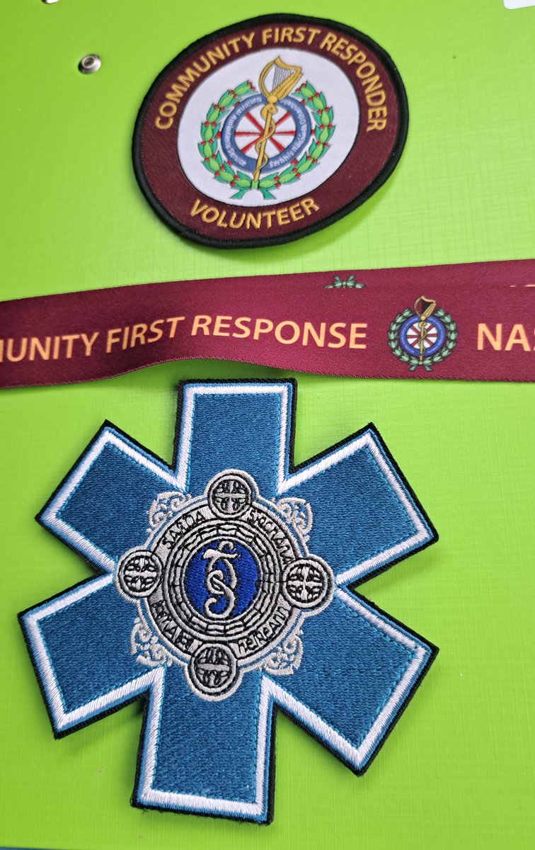 Corkie999's tweet photo. Wednesday, a great day for collecting patches.. Sound @Ger_O_Dea for the addition... #GARDA  #patches #cfr #volunteer @AmbulanceNAS #staroflife #EMS https://t.co/qvb0MsqIhf