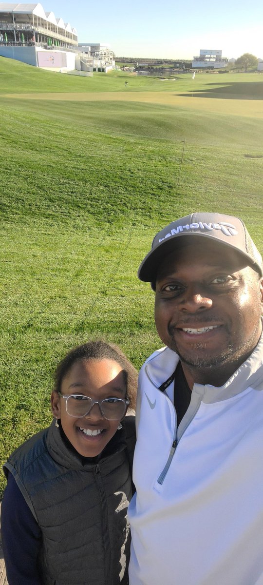 deedawk's tweet image. Fun time with @teriagolf. #wmphoenixopen #wastemanagementopen #tpcscottsdale