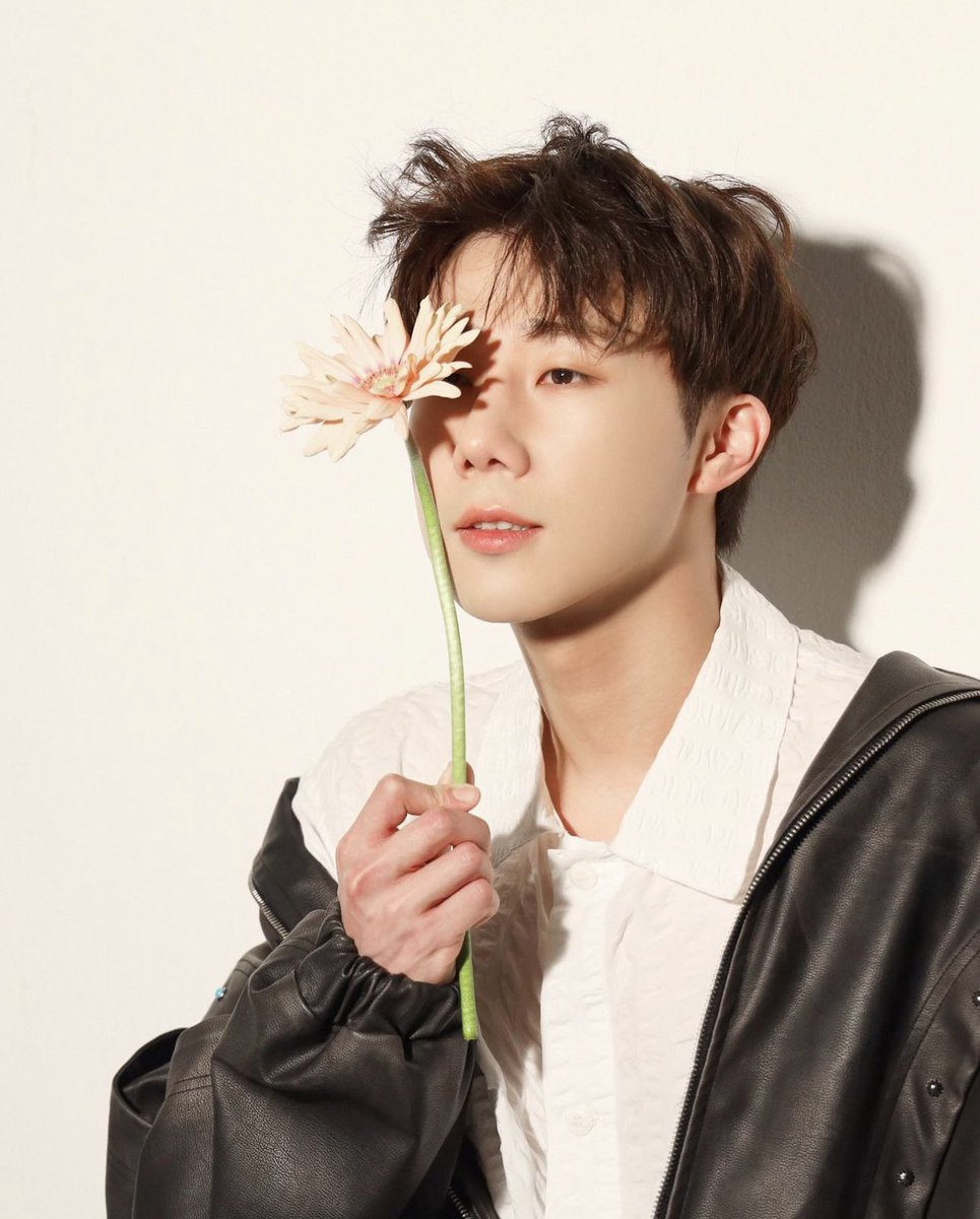 sunggyu pics 성규 사진 (@kyuzizipics) on Twitter photo 