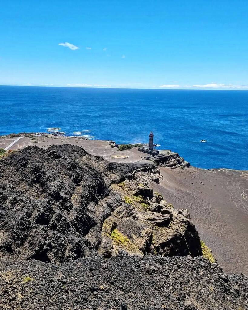 AzoresWhatElse's tweet image. Se gostaste do conteúdo partilha, deixa um um comentário e segue a conta do @azoreswhatelse 

Photo by @pali_sponiar The end of Europe🌍☀️🤙
.
#visitportugal #visitazores #faial #lifestyle #travelphotography #traveltheworld #travelling #picoftheday #instagood #instapic #photoo…