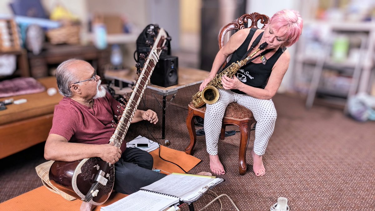 saxgirl101's tweet photo. Really excited about working with Mungal and his band Pantar in May for the North Coast Jazz Festival
#moniknordine #Pantar #TrinidadandTobago #jazz https://t.co/fM9LforaBQ