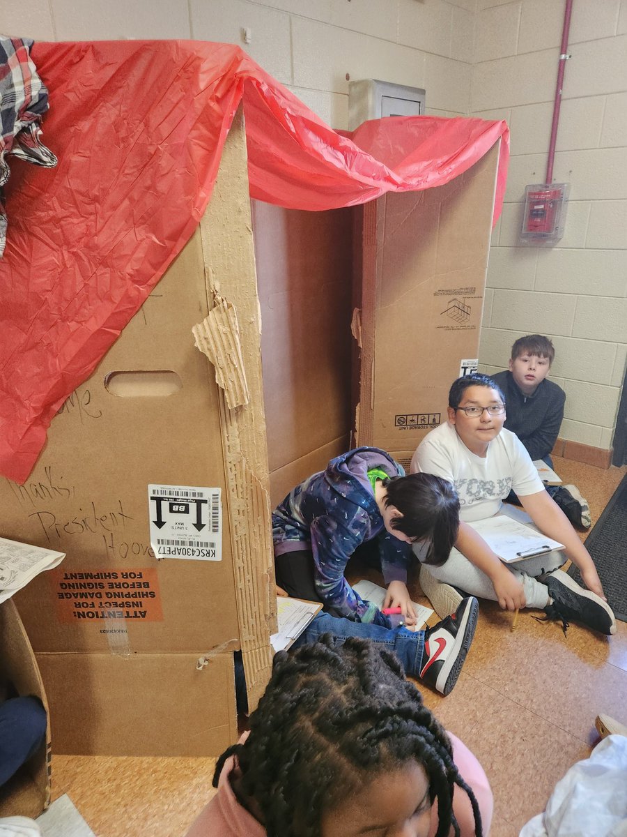 Students on team 5-5 have been learning about Hoboes and Oakies living in Hoovervilles. 

#YSD1forImpact
#connectedasone