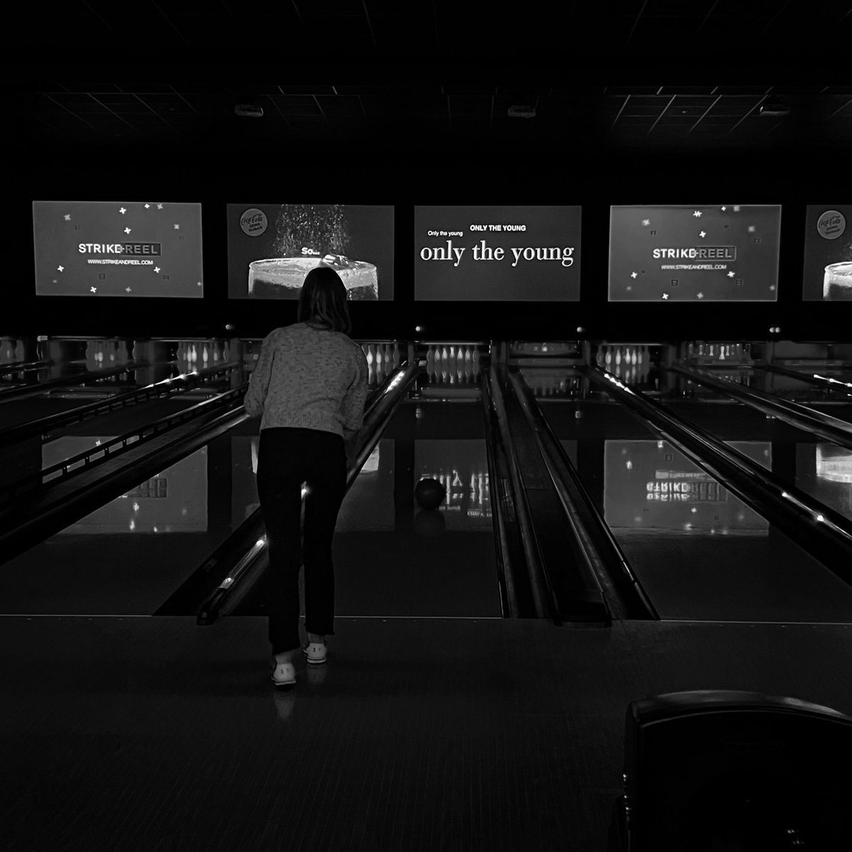 agency_50's tweet photo. Striking success and reeling in the fun! Our High Bandwidth Team hit the lanes at Strike + Reel and brought the heat with some friendly competition. 🎳 

 #StrikeAndReel #HighBandwidthSquad #GoodTimes #highbandwidth #highbandwidthmarketing #dallasmarketing #dallasmarketingfirm https://t.co/vlfN7E5OVg