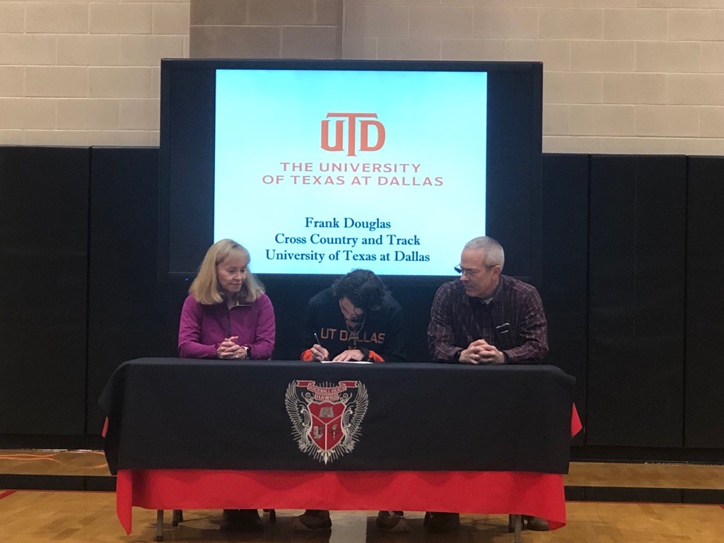 Heath Hawks Cross Country (@heathhawkscc) on Twitter photo Congratulations to Frank Douglas on his Signing Day! Frank has committed to run XC at UTD! Frank, we are incredibly proud of you & all of your amazing accomplishments at <a href="/RHHSHawks/">Rockwall-Heath HS</a> ! Although we are sad to see you graduate we are excited to watch you soar at UTD! #BeFearless Congratulations to Frank Douglas on his Signing Day! Frank has committed to run XC at UTD! Frank, we are incredibly proud of you & all of your amazing accomplishments at <a href="/RHHSHawks/">Rockwall-Heath HS</a> ! Although we are sad to see you graduate we are excited to watch you soar at UTD! #BeFearless