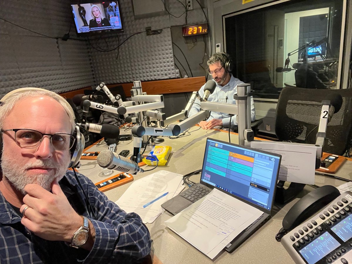 Warning: Some information may shock you (no pun intended). Talking #hearthealth with viruses, irregular heart beats, blood pressure risk, atrial fibrillation (A-fib), and more. Stream David Steckman, MD on @WAMCRadio: bit.ly/3RFQ9io #AmericanHeartMonth #HealthyHeart