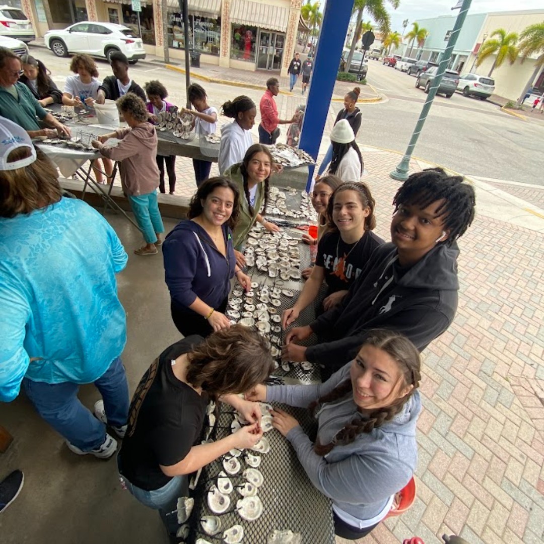FLOceanographic's tweet photo. Thanks to everyone for helping make oyster mats at @SailfishBrewing! These mats will be put in the #IndianRiverLagoon to increase oyster #habitat. Thanks everyone including @students4H2O & Sailfish Brewery for hosting! @onelagoon #nationalestuaryprogram #research #science #stem https://t.co/XVx2vP5AnE