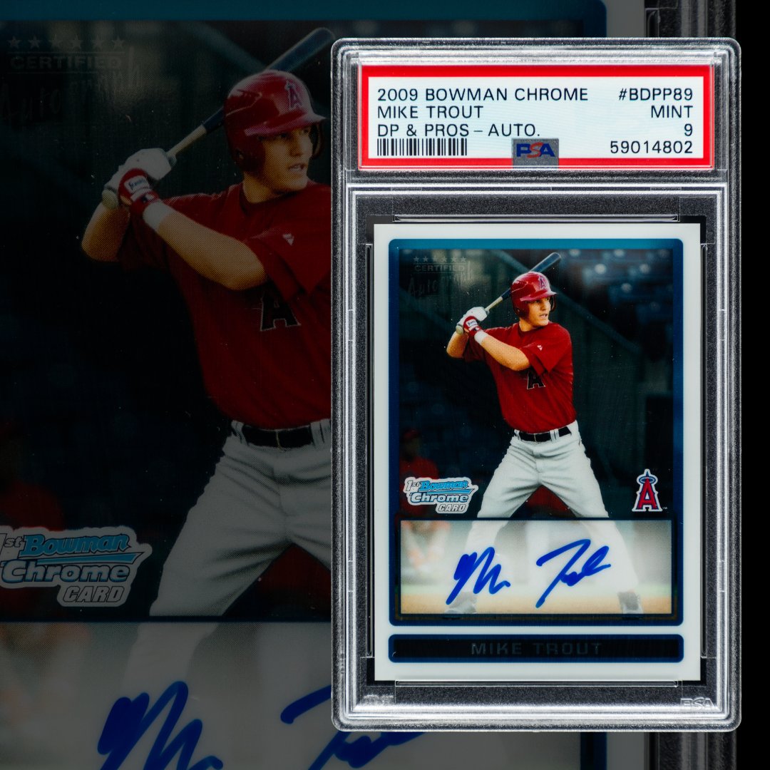 classic_auction's tweet image. ⚾️ A great addition to your baseball card collection!

Lot #496 | 2009 Bowman Chrome Draft Picks &amp;amp; Prospects Signed Baseball Card #BDPP89 Mike Trout Rookie - Graded PSA 9

Bid here 👉ow.ly/SPww50MKJ0t

#BaseballCollection #MikeTrout #Winter2023Auction