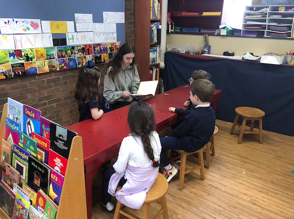 ACSRochester's tweet photo. Upper Schoolers recently spent their Advisory Block reading Valentine's stories with Kindergarteners and hearing about what's new in their classroom. The 10th-12th graders loved taking a trip down memory lane, and the Kindergartners enjoyed some extra attention from the big kids! https://t.co/Vx4JjOJjPm