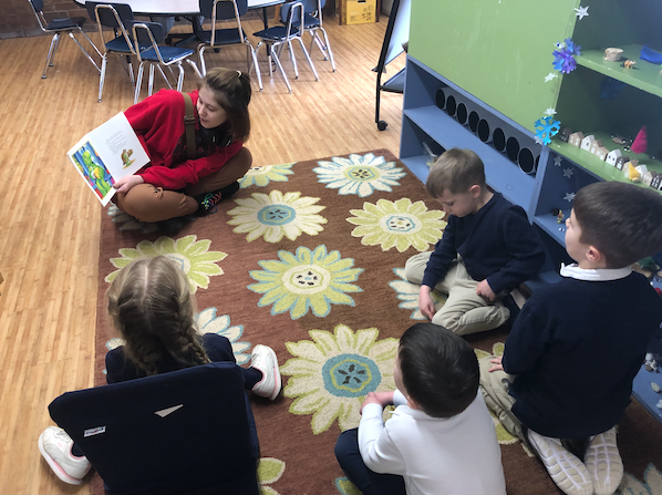 ACSRochester's tweet photo. Upper Schoolers recently spent their Advisory Block reading Valentine's stories with Kindergarteners and hearing about what's new in their classroom. The 10th-12th graders loved taking a trip down memory lane, and the Kindergartners enjoyed some extra attention from the big kids! https://t.co/Vx4JjOJjPm