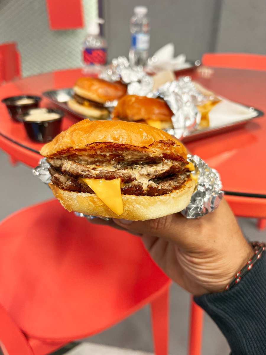 Saleh 📸🍔☕️ tweet media