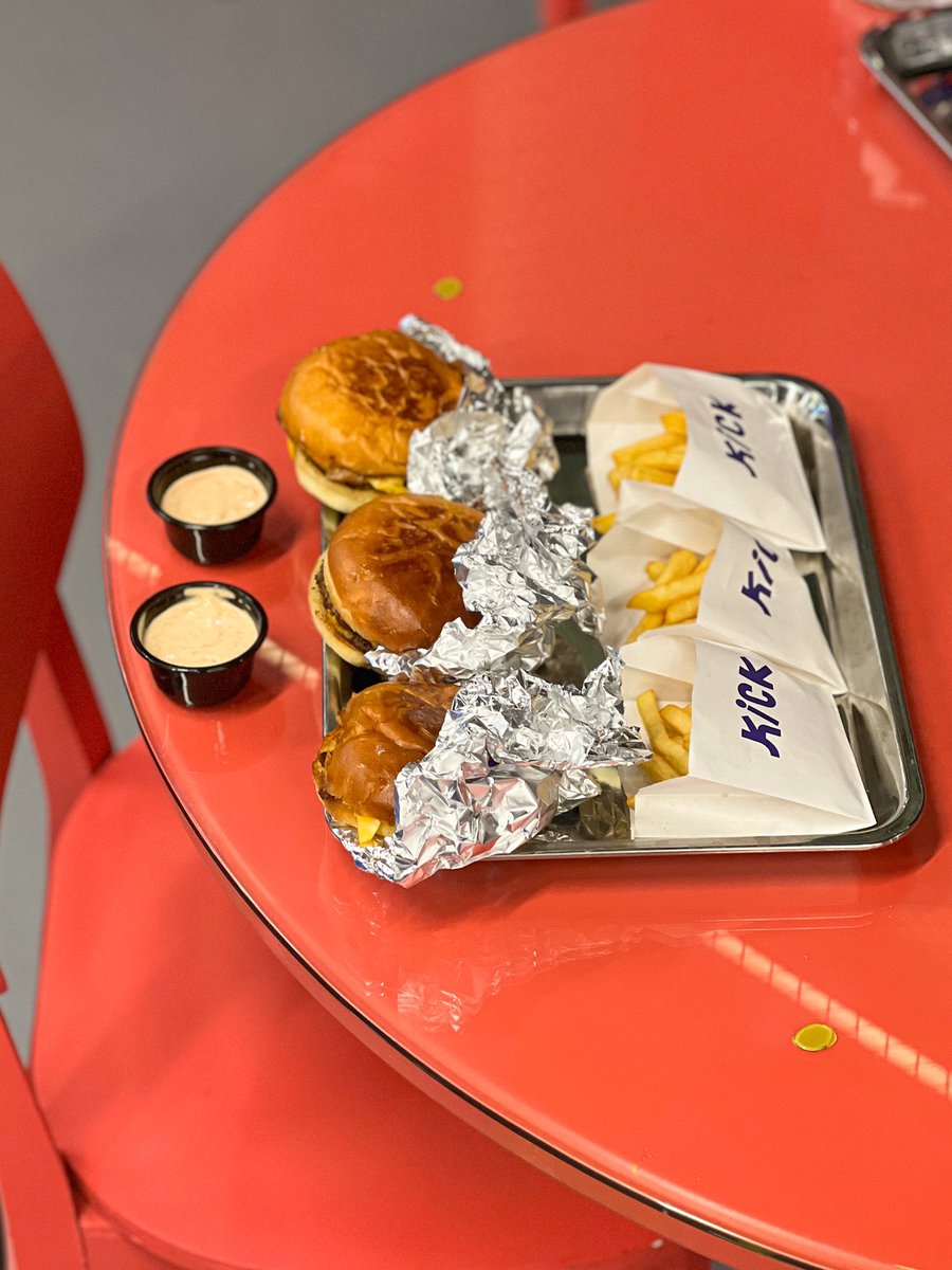 Saleh 📸🍔☕️ tweet media