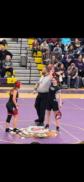 ElkhornPS_EGMS's tweet photo. On Saturday, EGMS 8th grader Keira H. CRUSHED the competition during her wrestling match with the FASTEST pin of 7 seconds! GREAT JOB! 💪 #EPSAchieves #EGMSWolfPack https://t.co/6dkcXpcTZk