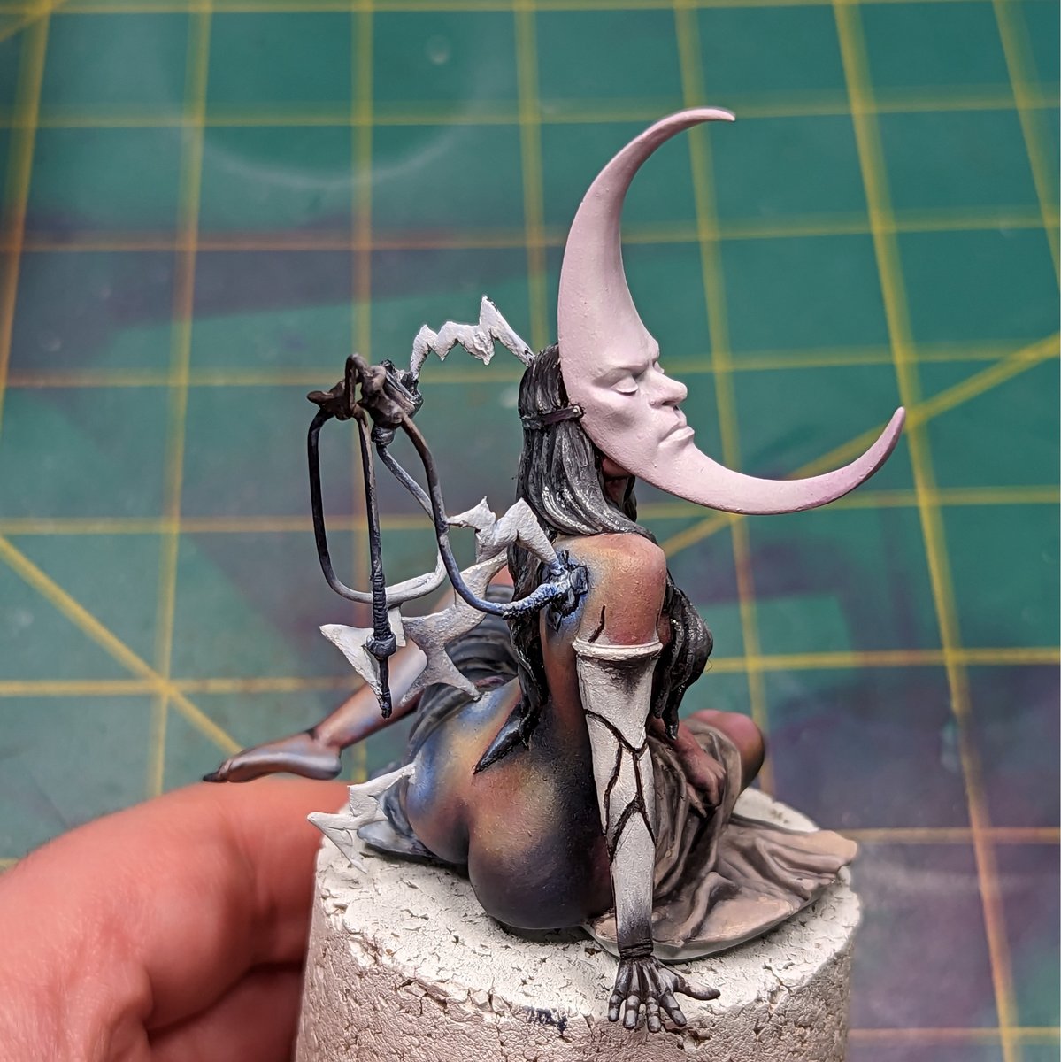 SteepTPainting's tweet photo. Working on the hair tonight as the paint was still wet which was a lucky opportunity! I’m happy with how the hair looks currently and once it dries I can start some glazing! https://t.co/IjxX6G67uw