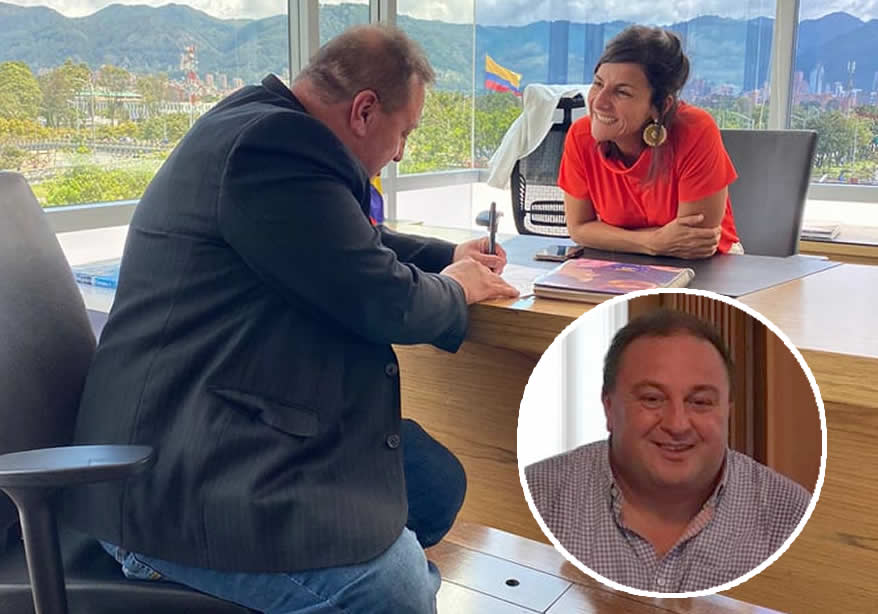 tsmnoticias's tweet photo. #EsNoticia 📌 
Un huilense, es el Secretario General del Ministerio de Minas y Energía https://t.co/KfwvSL5rHT @nelsonjvt https://t.co/FnrX3de0ck
