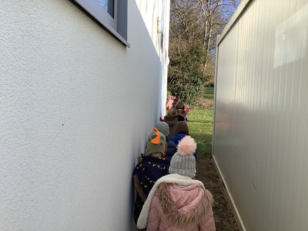 SomersEYFS's tweet photo. Oh, it’s good to be outdoors! Today some of our reception children explored the outside areas of our school looking for interesting nature finds to bring back to the classroom. We used magnifying glasses to take a closer look at our found treasure. #EYFS #outdoors #teamsomers https://t.co/GXXNR0EJ9G