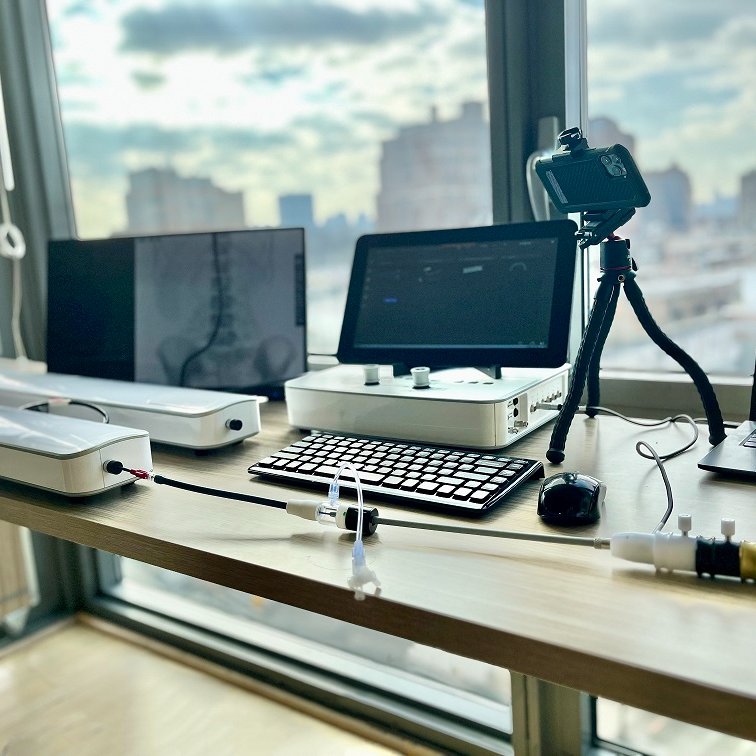 WhereIsYasmin's tweet photo. Technology connects the🌍world! Happening 
now👉project #FENtastic phase 4 review

Teams:  #CookVista #MedEd ➕ @SurgicalScience ➕ @cookvascular

Locations:📍NYC 📍 STL📍TLV

Get excited #fellows #residents #medstudents 🤩🤖coming🔜

#simulation #AortaEd #FEVAR #CookHandsOn https://t.co/Ts7ftL14r7